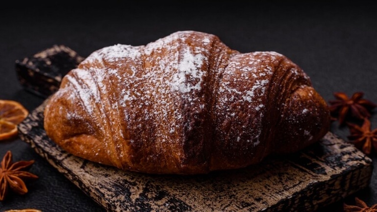 رائحة الخبز الفرنسي تُزين طابعًا بريدياً جديدًا