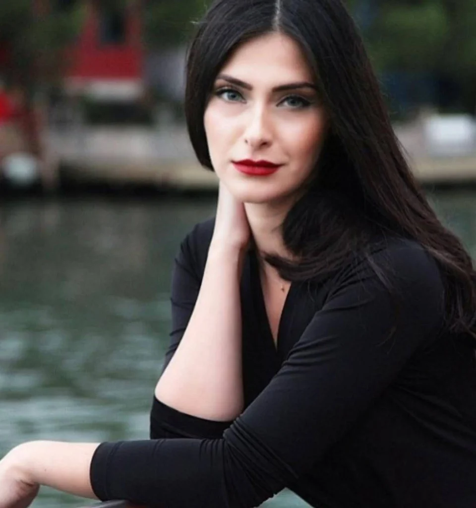 وفاة الممثلة التركية غولشاه تشوم أوغلو عن عمر يناهز 38 عاماً