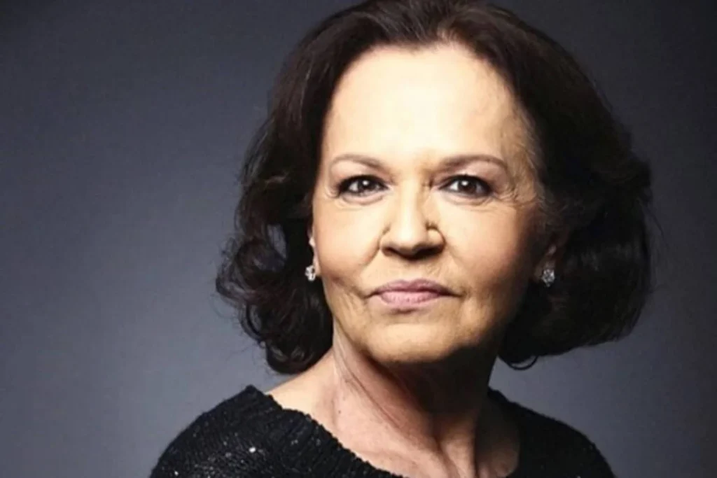 غياب نجوم "العشق الممنوع" عن جنازة الممثلة فاطمة قرنفل يُثير غضب الجمهور