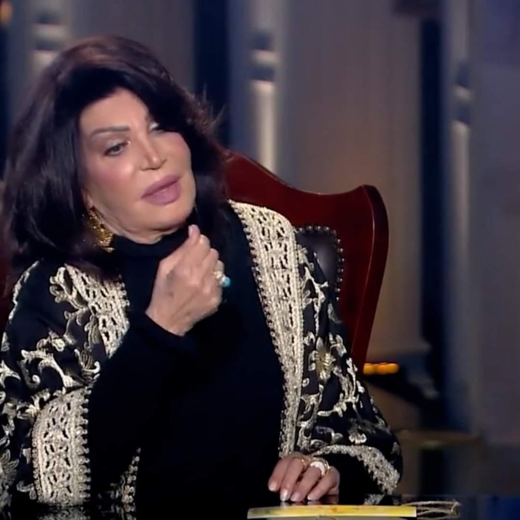 نجوى فؤاد تعتذر عن تصريحاتها المسيئة بحق عمرو دياب ويسرا