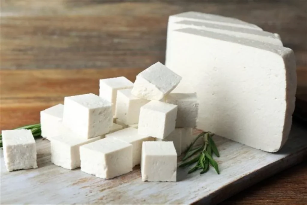 تعرف عليها .. فوائد الجبنة البيضاء