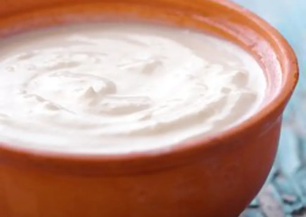 فوائد اللبن لجسم الإنسان: رحلة عبر العناصر الغذائية