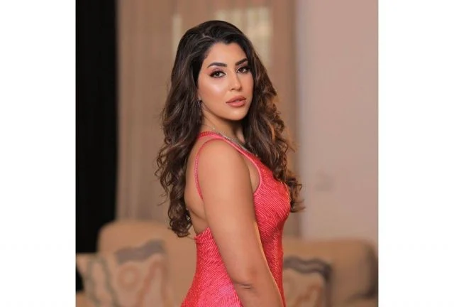 آيتن عامر تردّ بذكاء على شائعة زواجها وتُروّج لأغنيتها الجديدة "مثيرة للجدل"