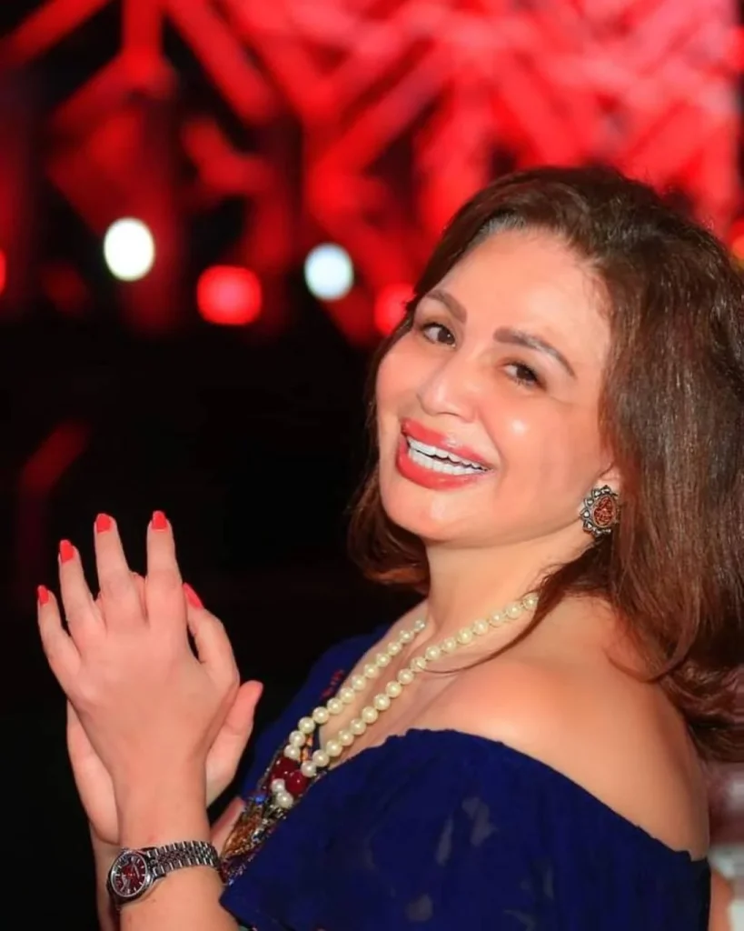 إلهام شاهين تعلن تأجيل حفل عقد قران محمود شاهين، نجل شقيقها، وذلك حدادًا على وفاة المنتجين