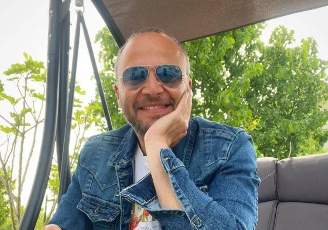 مكسيم خليل يرد على الانتقادات بجرأة: "الفنان لا يكون حياديًا"