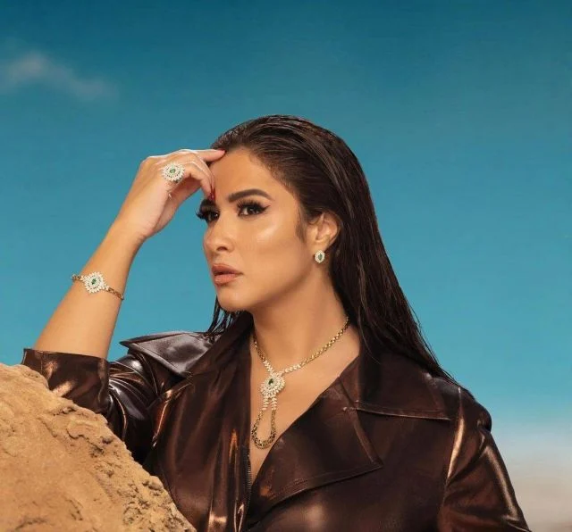 أحمد العوضي يواصل مساندة ياسمين عبد العزيز