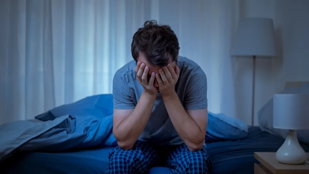 كل ما تود معرفته عن أسباب القلق الليلي