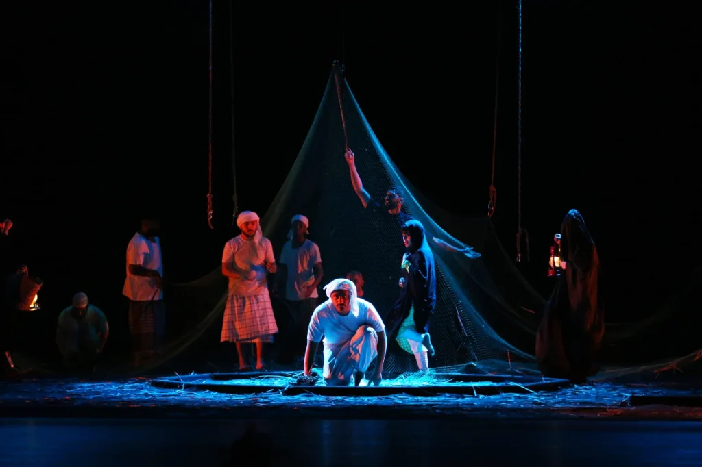 الفنون البصرية والتصميم في دبي: عصرنة التراث وإحياء الحرف اليدوية