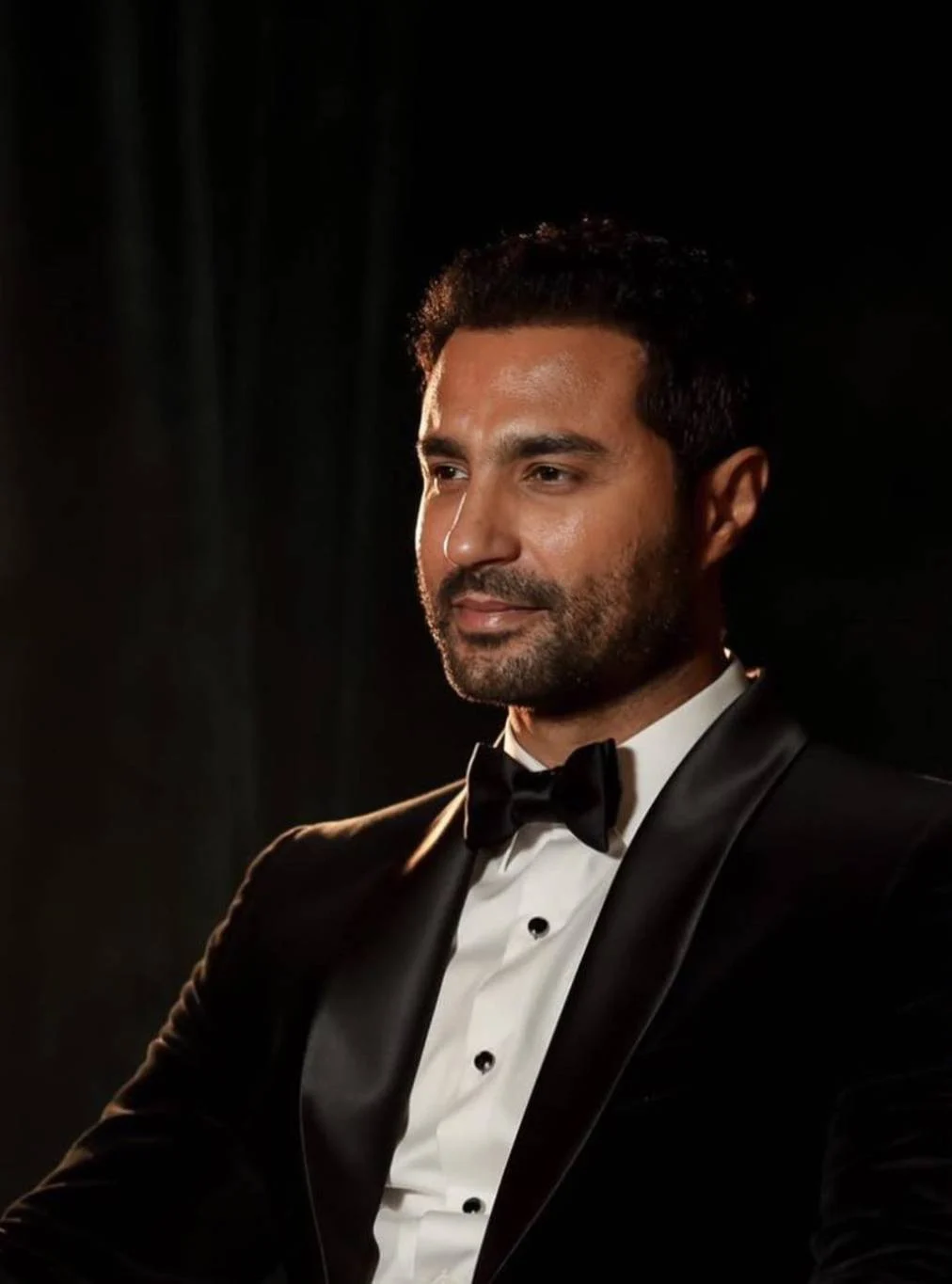 كريم فهمي يكشف أسرار علاقته بزوجته وأخيه أحمد فهمي في لقاء صريح وممتع