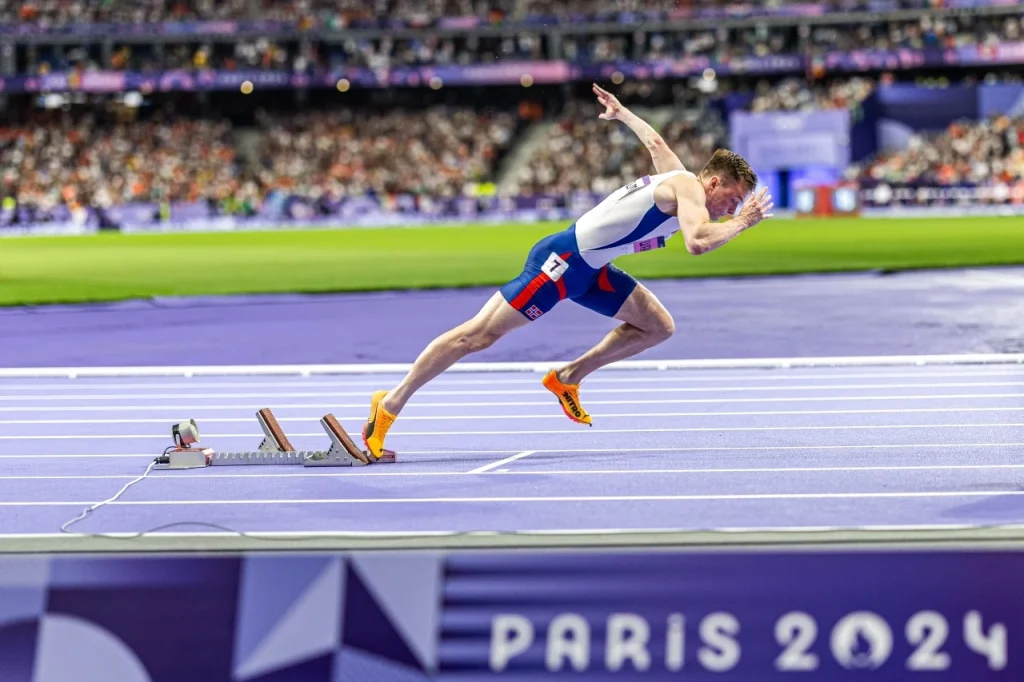 دانيال سانوم لوتن: مصور صحفي نرويجي عالمي يلهم عشاق التصوير والرياضة