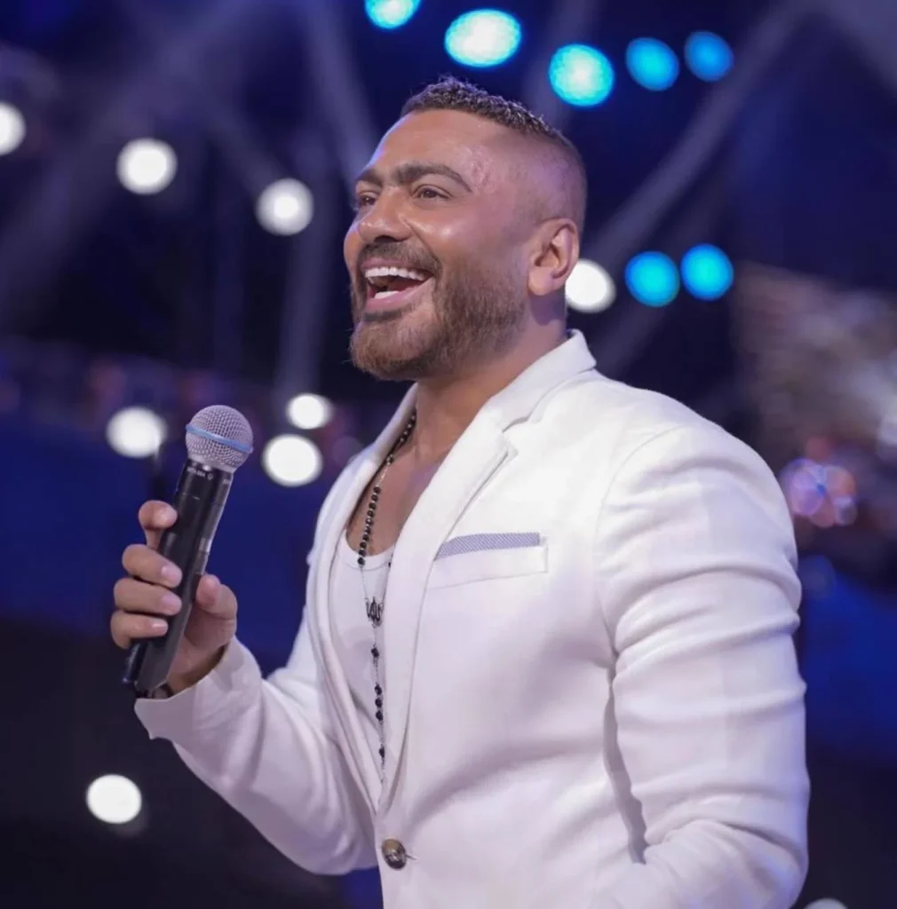 تامر حسني يثير الجدل مجدداً: عودة إلى بسمة بوسيل أم مجرد صدفة؟