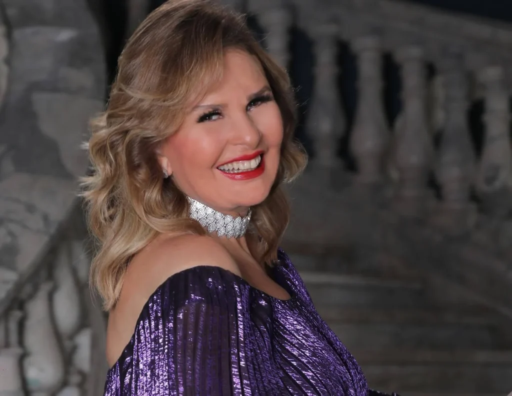 هاني البحيري يكشف أسرار فستان يسرا الجريء في "طيور الظلام"