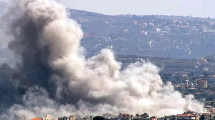 عاجل .. استشهاد رئيس بلدية و5 آخرين بغارة إسرائيلية على جنوب لبنان