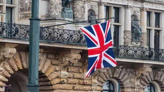 بريطانيا تعمق العقوبات ضد روسيا: استهداف شركات روسية حيوية