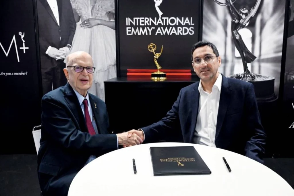 دبي تتربع على عرش الإعلام العالمي: استضافة جوائز إيمي وتوقيع شراكة استراتيجية