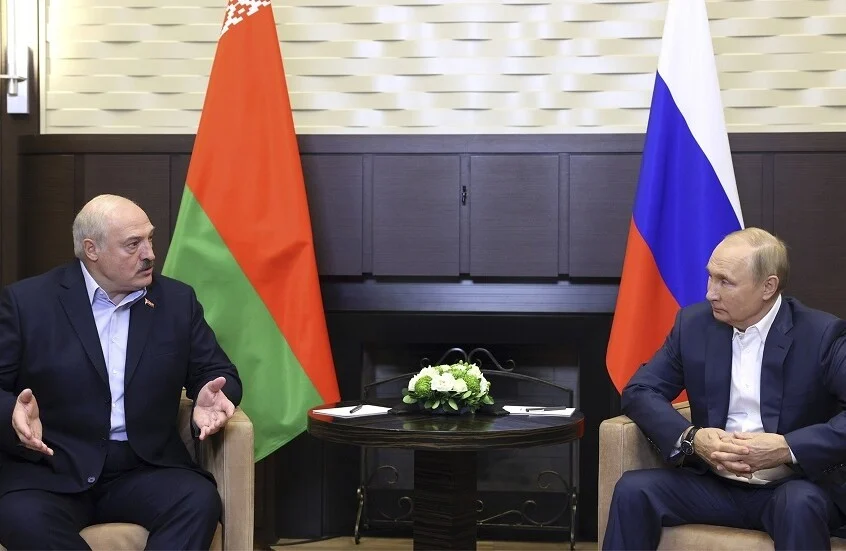 لوكاشينكو يكشف عن مفاوضات سرية بين أوكرانيا وروسيا لوقف الحرب