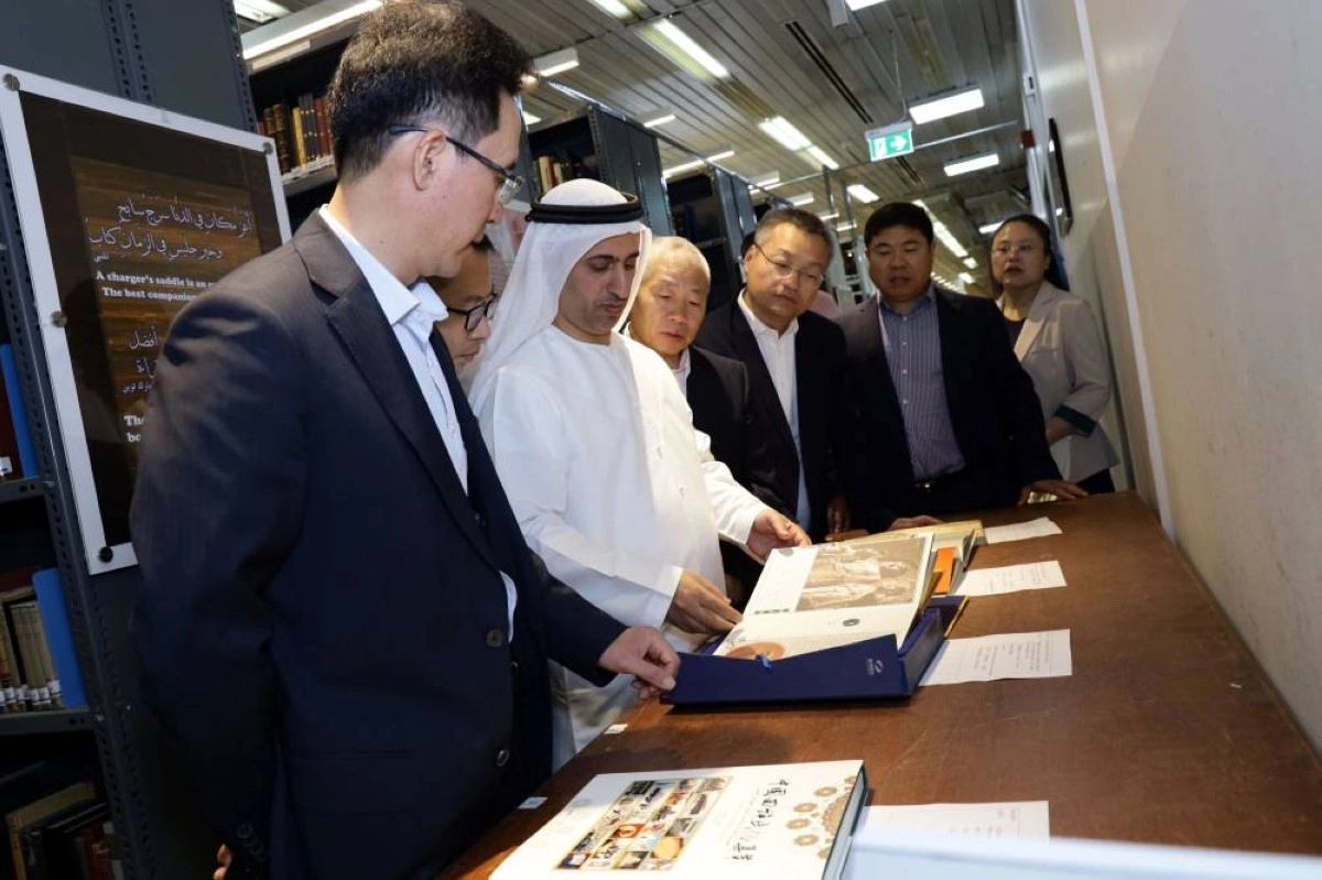 مركز جمعة الماجد يستقبل وفداً صينياً للإشادة بجهوده في الحفاظ على التراث