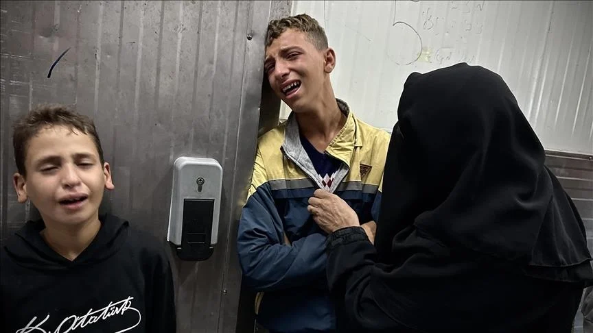 إسرائيل قتلت 1800 فلسطيني وجوعت 100 ألف طفل بشهر