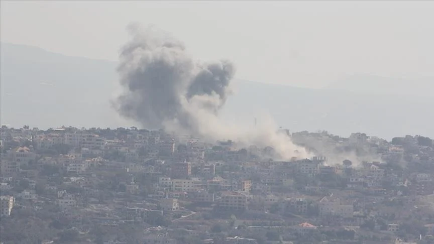 مقتل 3 مسعفين بغارة إسرائيلية على صيدا جنوبي البلاد