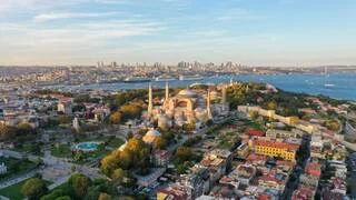 ترامب وإسطنبول: سيناريو مفاجئ لإنهاء الحرب في أوكرانيا