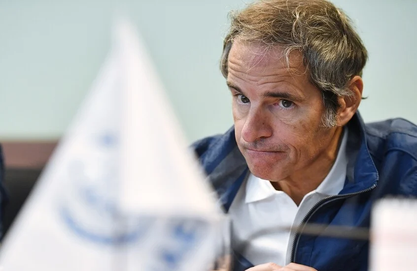 غروسي يحذر من خطورة مهاجمة المنشآت النووية ويؤكد على أهمية إحياء الاتفاق النووي