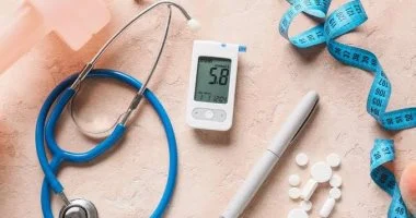 السكر التراكمي: دليل شامل لمستوياته الطبيعية وكيفية ضبط السكر