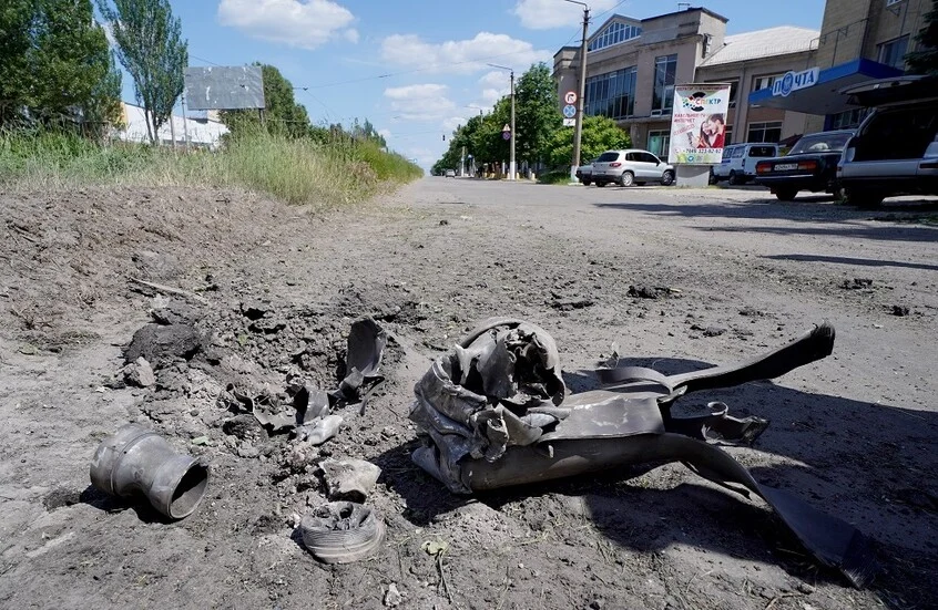 تصعيد عسكري في دونيتسك: أوكرانيا تستهدف المدنيين في غورلوفكا