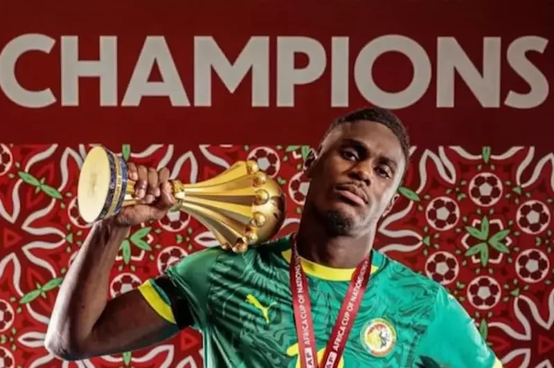 عنواننا ليس بالذكاء الاصطناعي.. لاعب من السنغال يسخر من إعلان فوز المغرب بأمم أفريقيا 