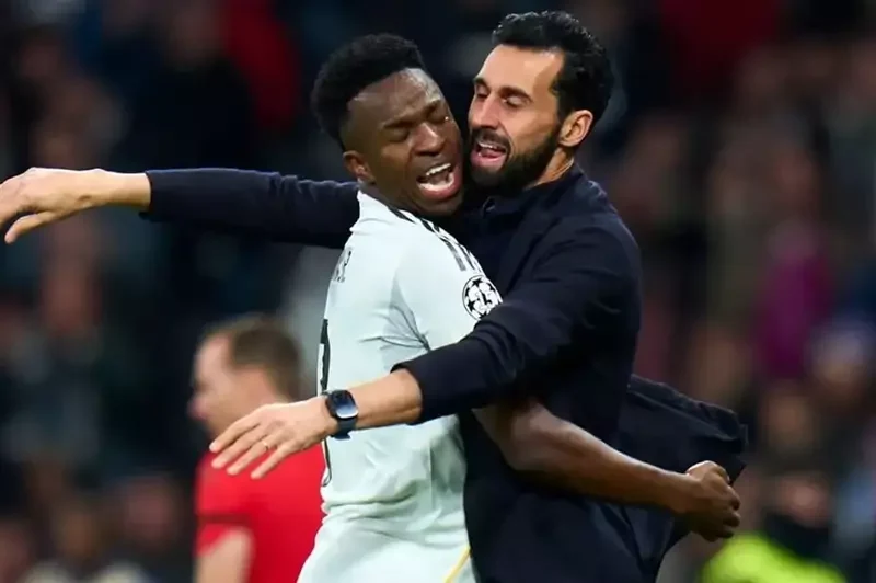 تقارير: فينيسيوس يسعى للفوز بالكرة الذهبية بمساعدة أربيلوا 