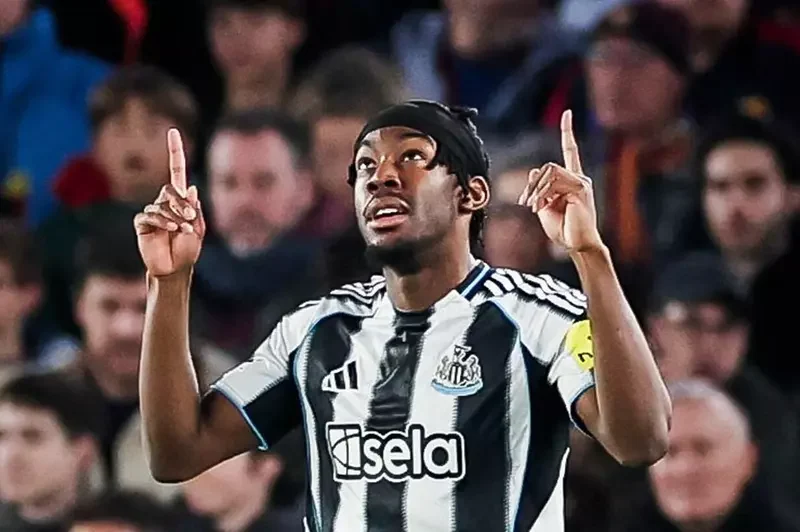 بعد تسجيله هدفين أمام برشلونة.. أرقام قياسية لأنتوني إيلانجا في دوري الأبطال 