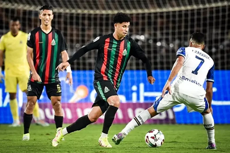 يستمر في التألق.. رضا سليم يصنع الهدف الثاني للجيش الملكي أمام بيراميدز 