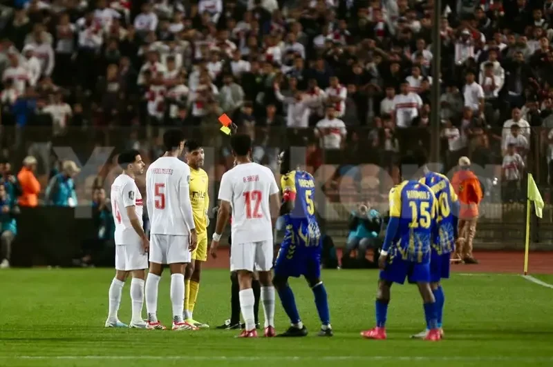 للمشاركة في أفريقيا.. هل تتيح مهلة الـ60 يوماً للزمالك تسوية قضاياه لدى فيفا؟ 