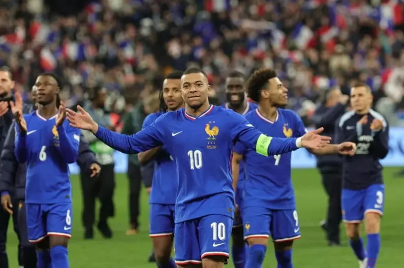 آمال التصنيف العالمي.. عصام الشوالي يعلق على لقاء فرنسا وكولومبيا 